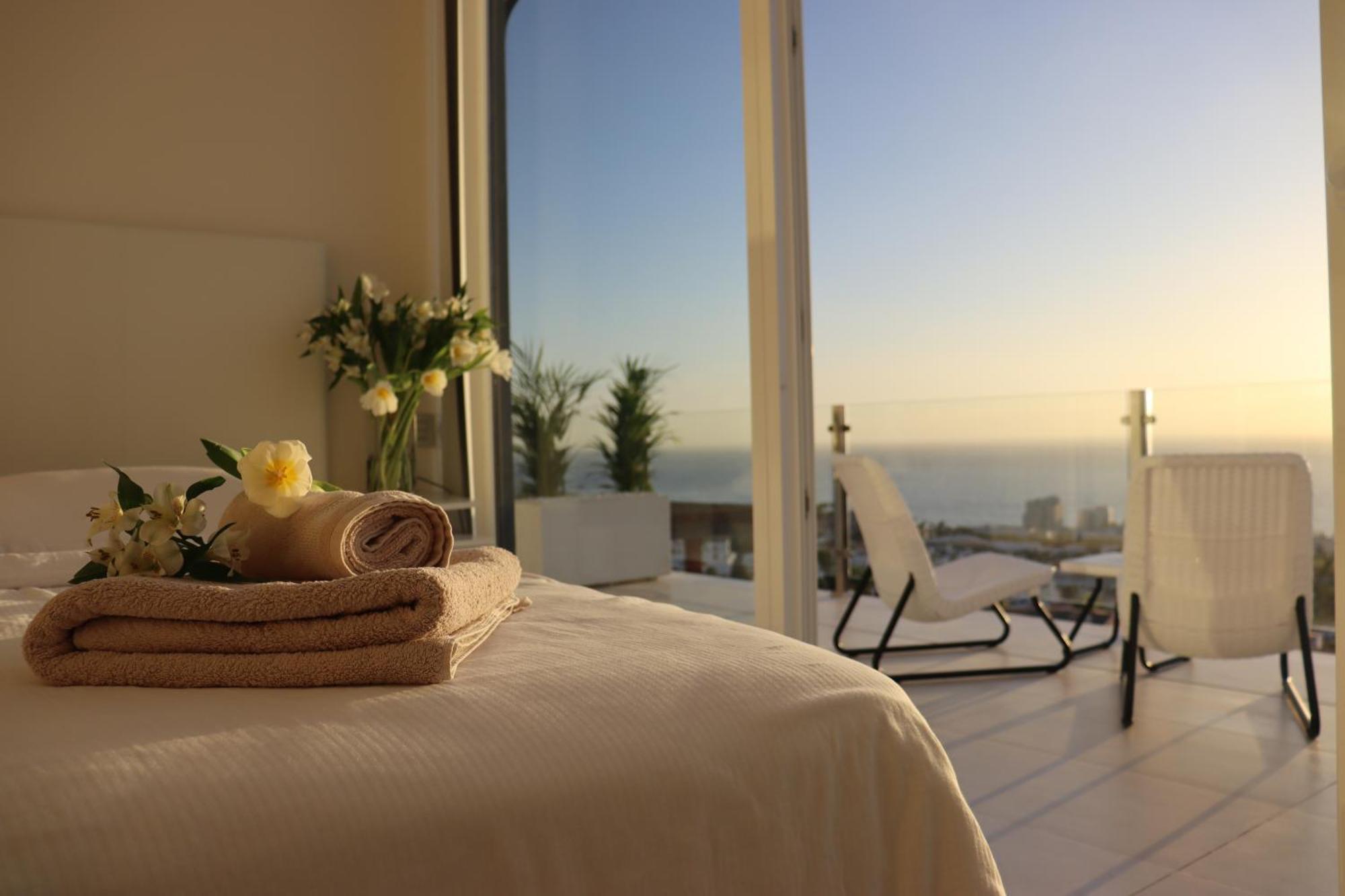 Azure Sky Villa - Panoramic Ocean View, Luxury, San Eugenio 阿德耶 外观 照片