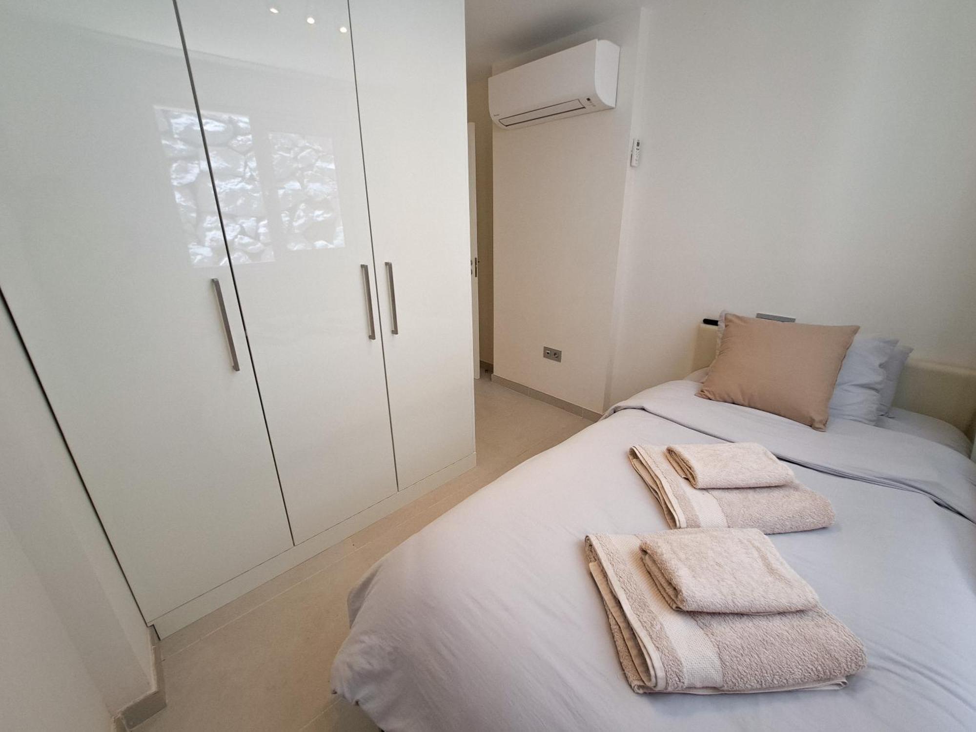 Azure Sky Villa - Panoramic Ocean View, Luxury, San Eugenio 阿德耶 外观 照片
